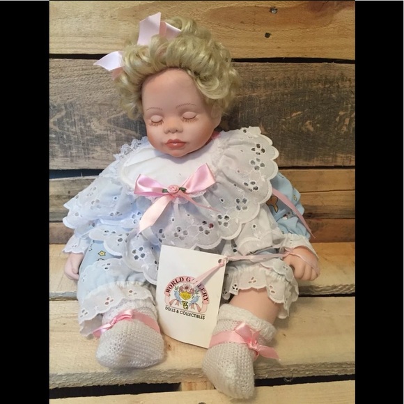 Porcelain Doll Easter 1993 World Gallery Dolls And Collectibles”Little Lamb” - Picture 10 of 12